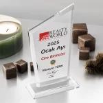 Realty World Plaket